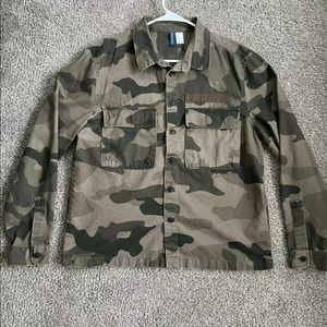 H&M Camouflage Canvas Jacket | Size Large | Embroidered Back | Divided Camo Army